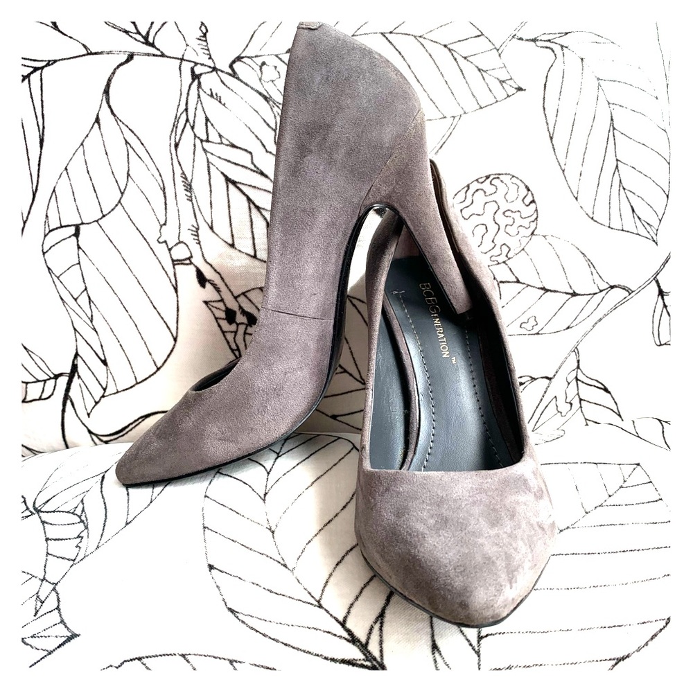 BCBGenerational Suede pump